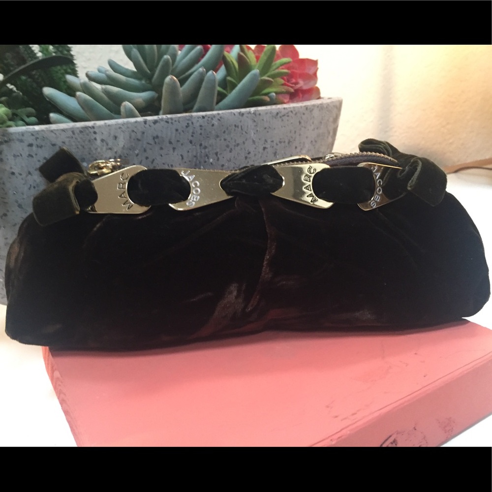 Marc By Marc Jacobs | Clutch Velvet Brn/Gld zipper